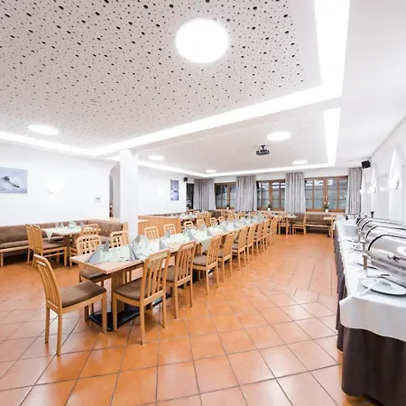 Dientnerhof Hotel